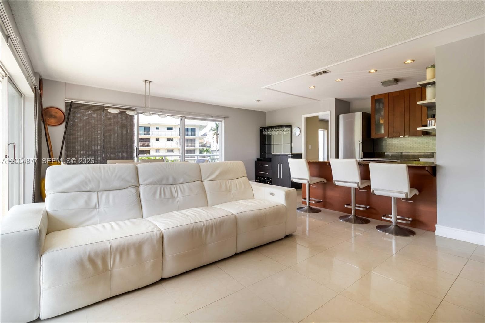 126 Golden Isles Dr # 32A, Hallandale Beach FL 33009 photo 5