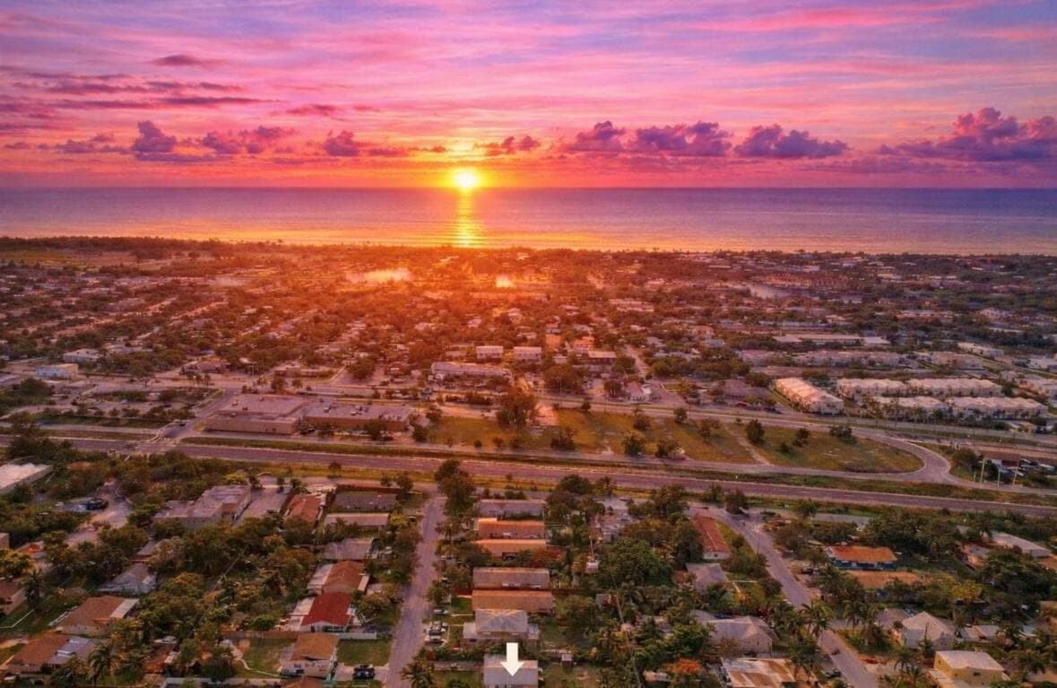 250 NE 13th Street, Delray Beach FL 33444 photo 2