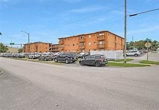2330 NW 11th St # 24, Miami FL 33125 photo 4