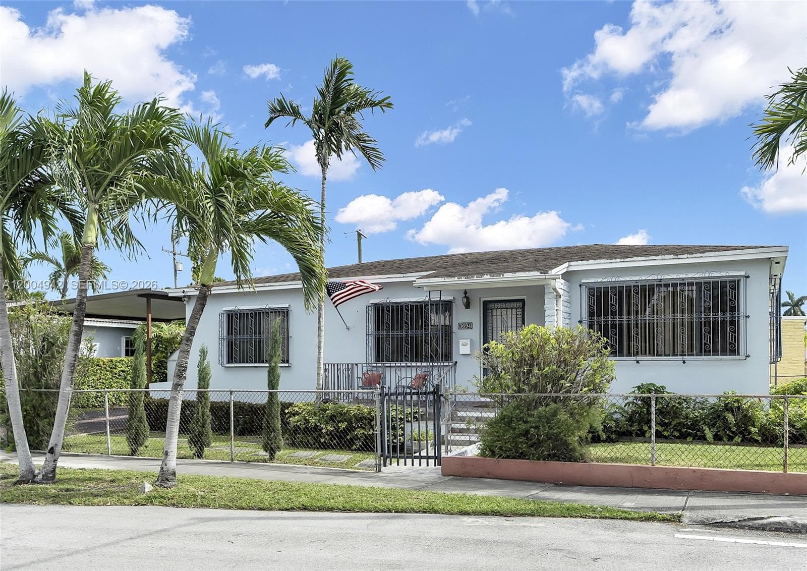 3694 NW 20th St, Miami FL 33142 photo 2