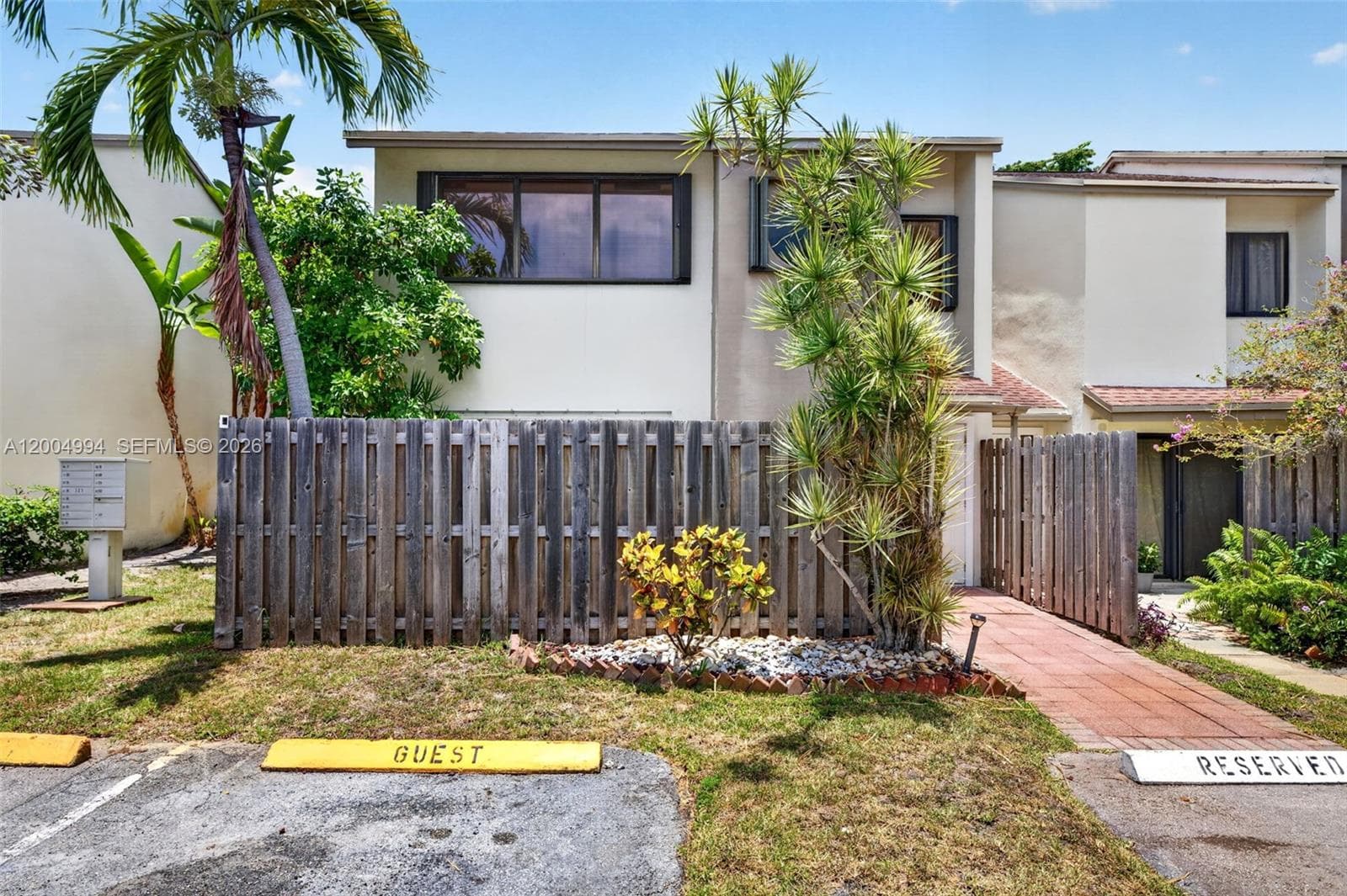 341 City View Dr, Fort Lauderdale FL 33311 photo 2