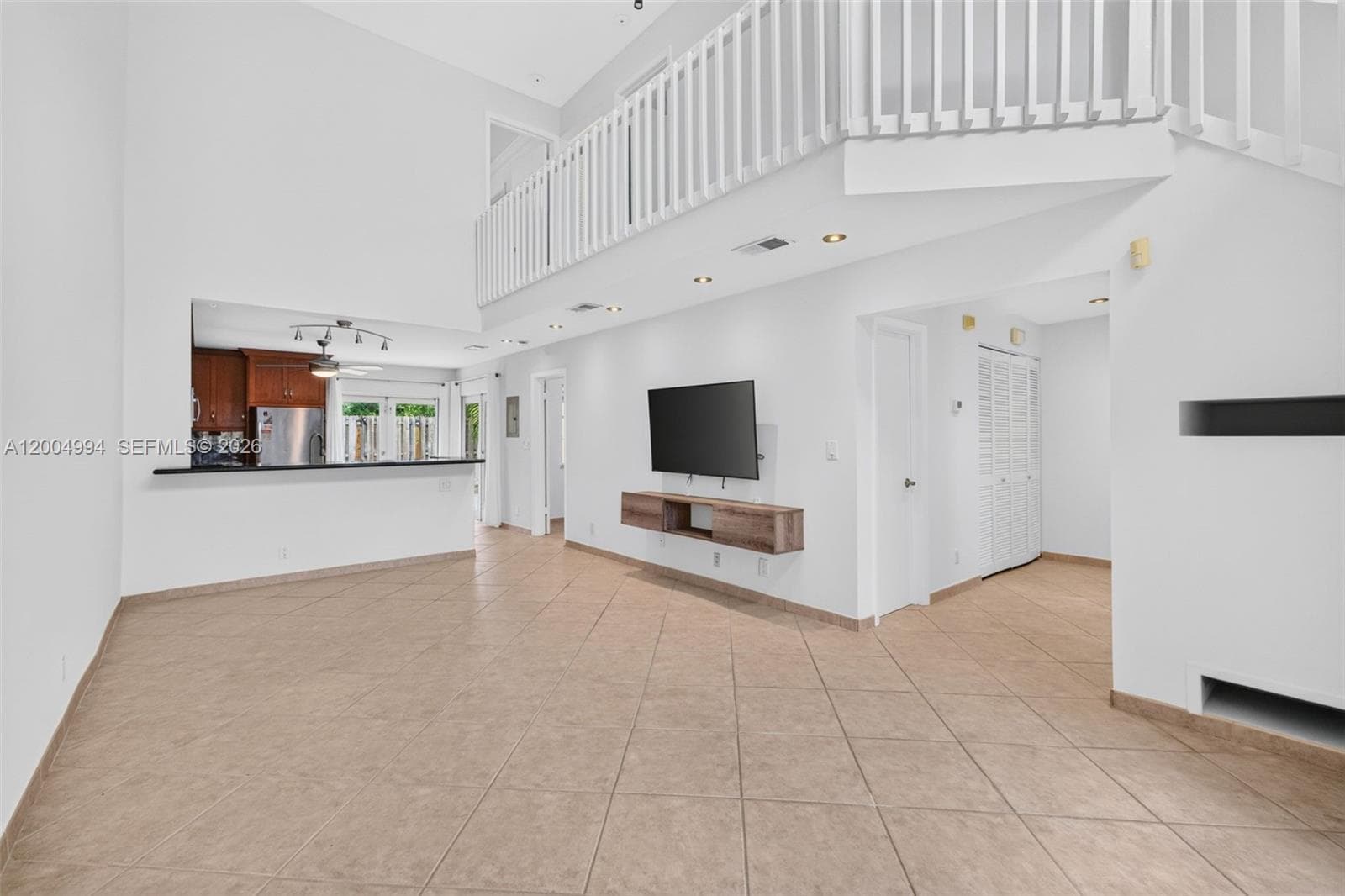 341 City View Dr, Fort Lauderdale FL 33311 photo 4