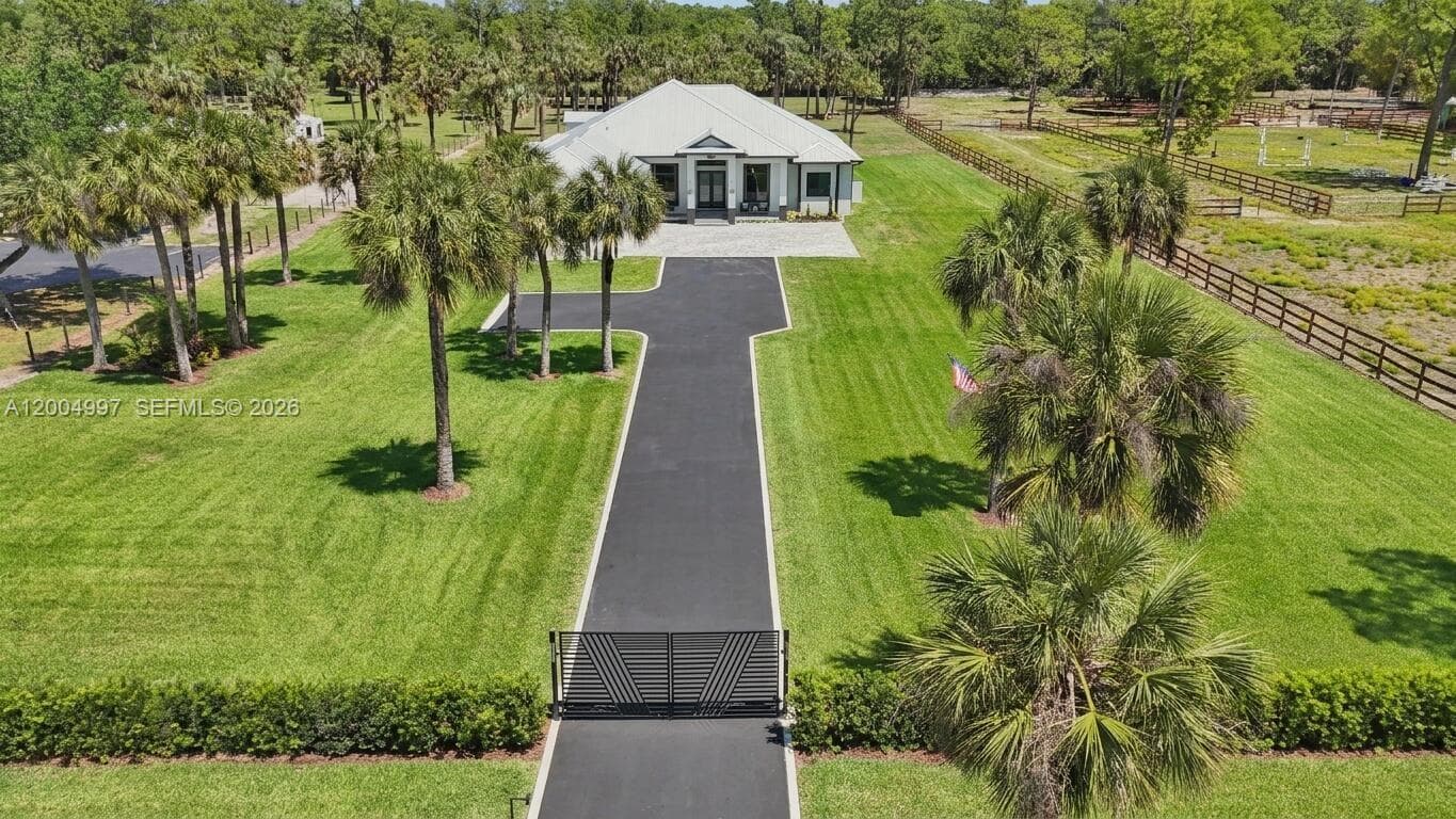 360 13th St SW, Naples FL 34117 photo 5