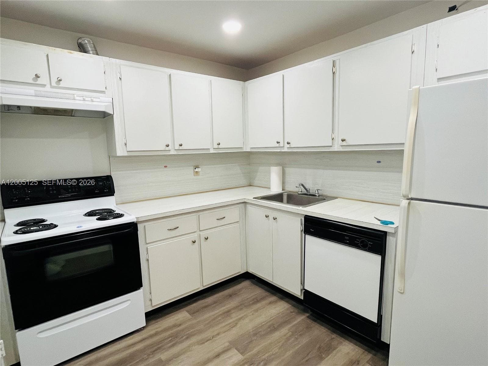 401 Golden Isles Dr # 716, Hallandale Beach FL 33009 photo 5