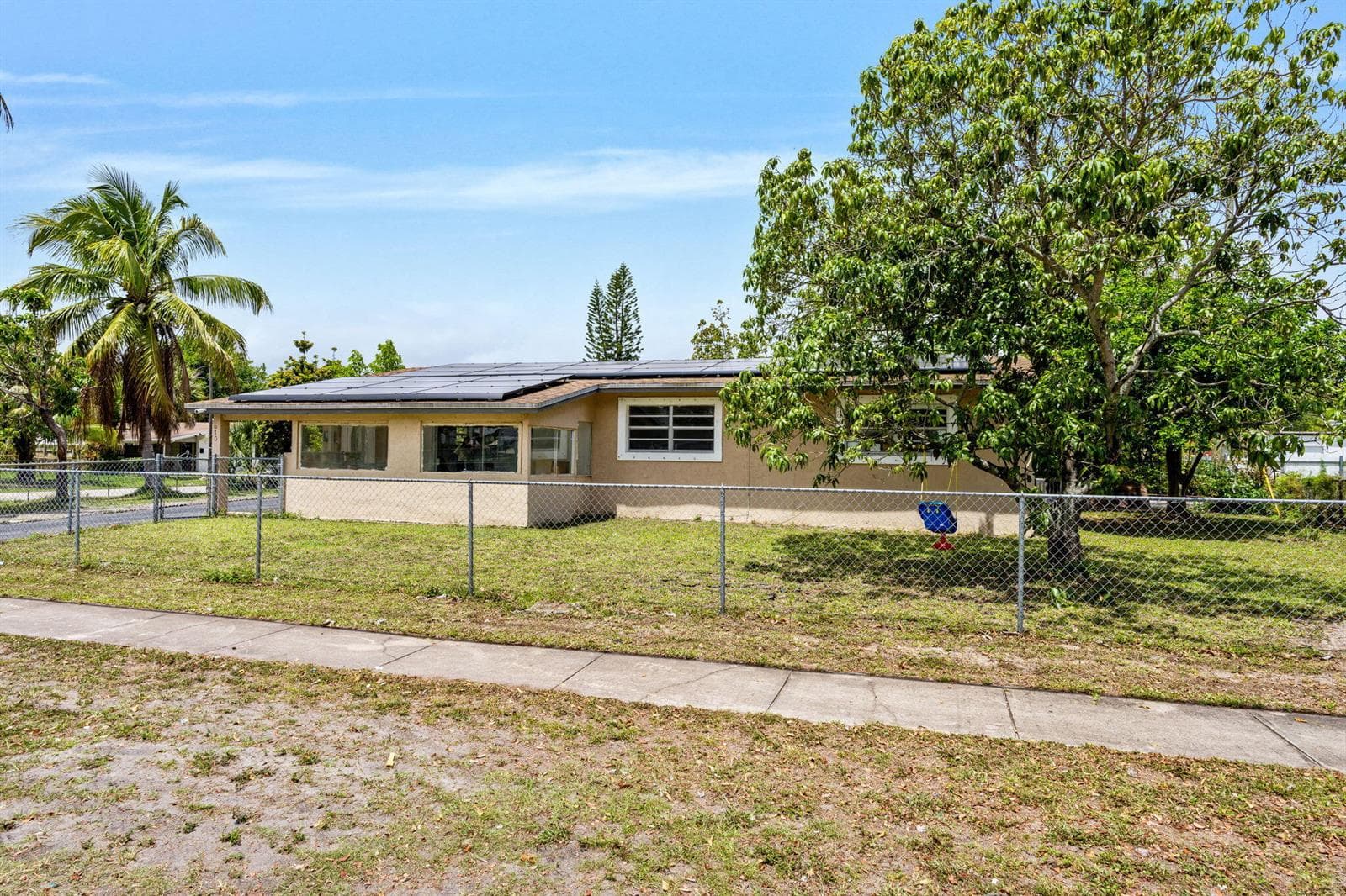 670 SW 29th Avenue, Fort Lauderdale FL 33312 photo 2