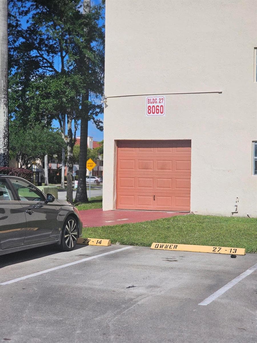 8060 Sunrise Lakes Drive E # 109, Sunrise FL 33322 photo 3