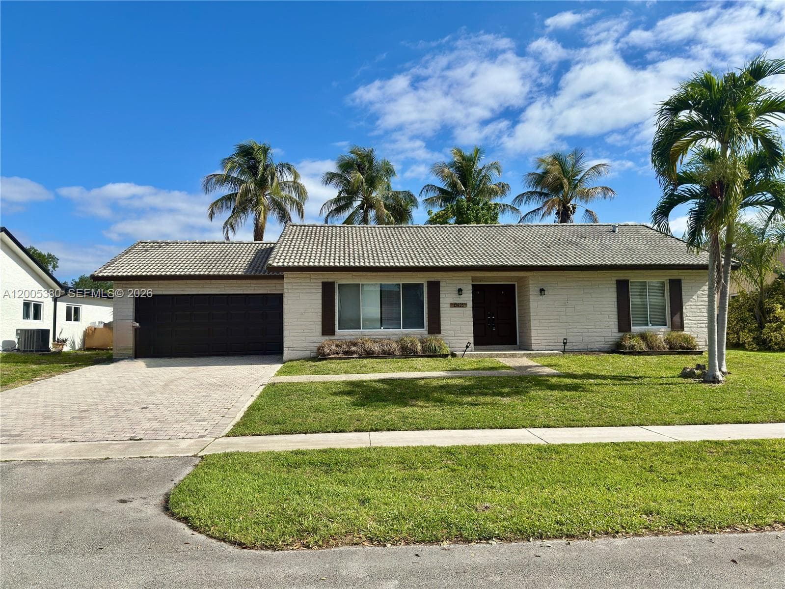 13425 NW 10th St, Sunrise FL 33323 photo 2