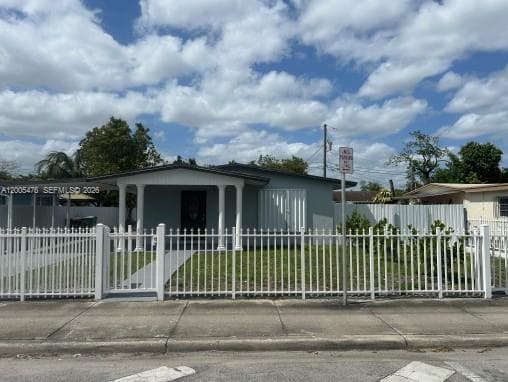 841 Hialeah Dr, Hialeah FL 33010