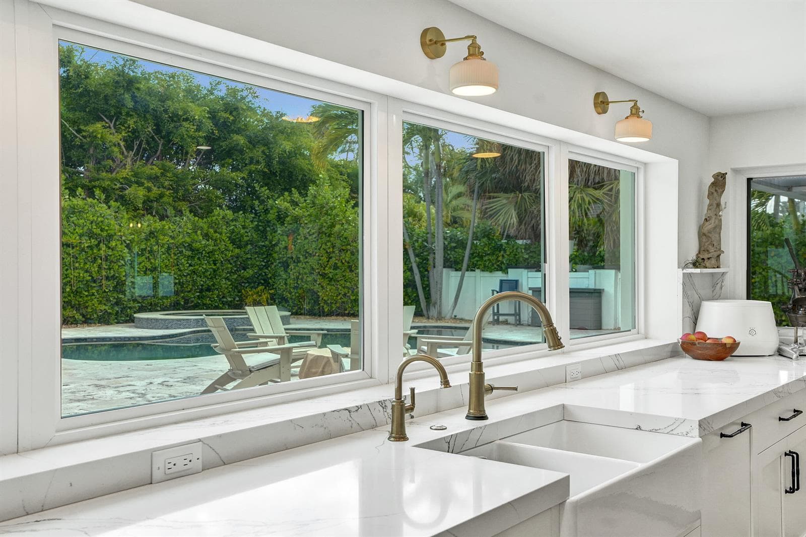 2421 NE 12th Street, Fort Lauderdale FL 33304 photo 3