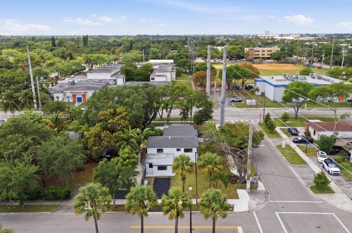 1810 NE 161st St, North Miami Beach FL 33162 photo 4
