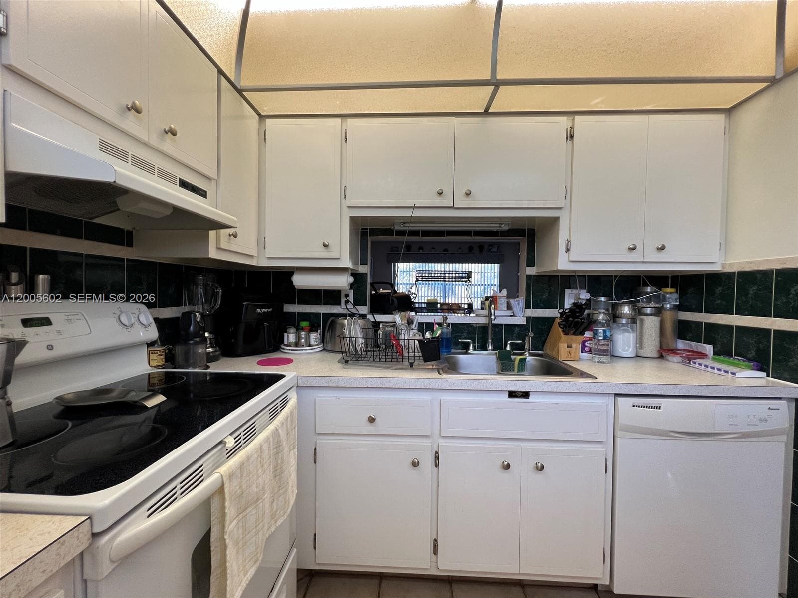 5181 W Oakland Park Blvd # 206, Lauderdale Lakes FL 33313 photo 3