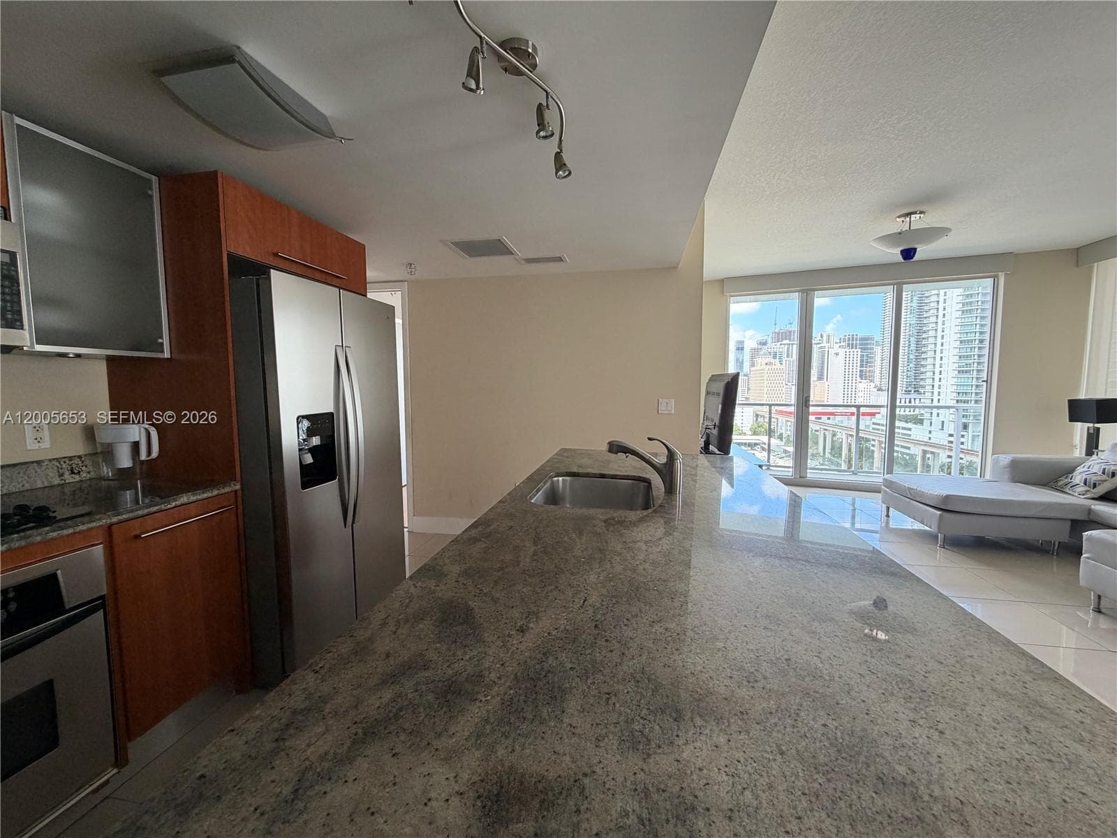 185 SW 7th St # 1511, Miami FL 33130 photo 3