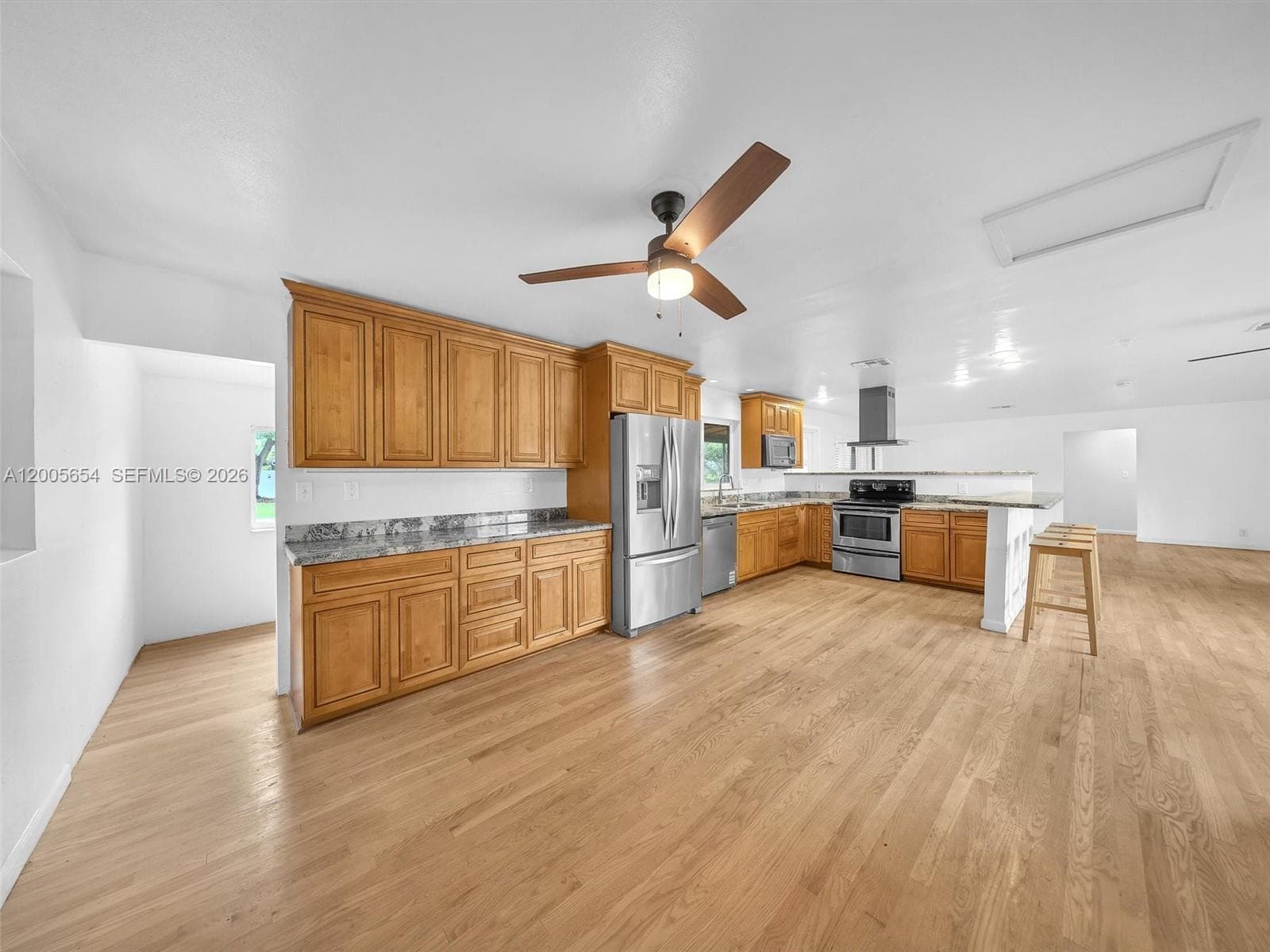 4401 NE 15th Ter, Oakland Park FL 33334 photo 5