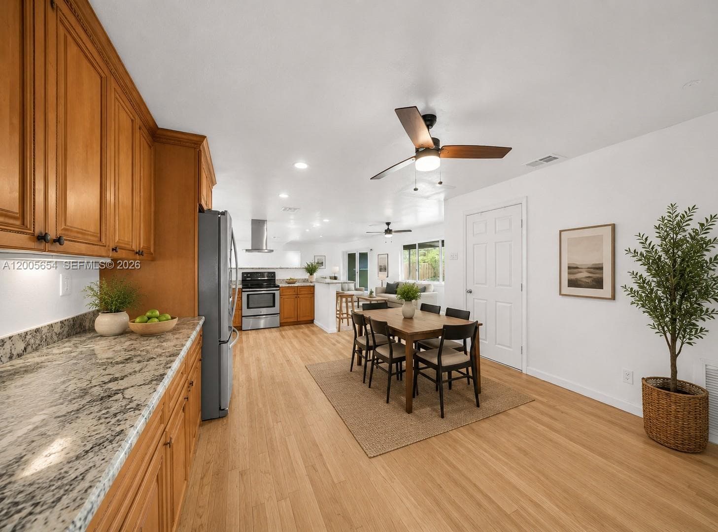 4401 NE 15th Ter, Oakland Park FL 33334 photo 4