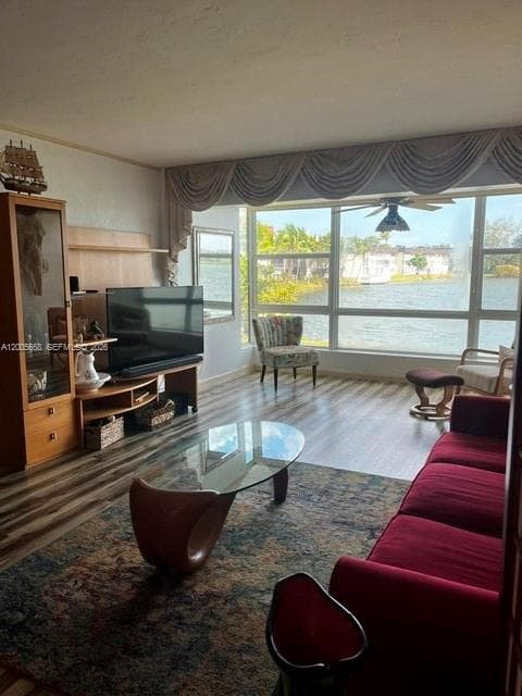 18901 NE 14th Ave # 101, Miami, FL 33179 photo 3