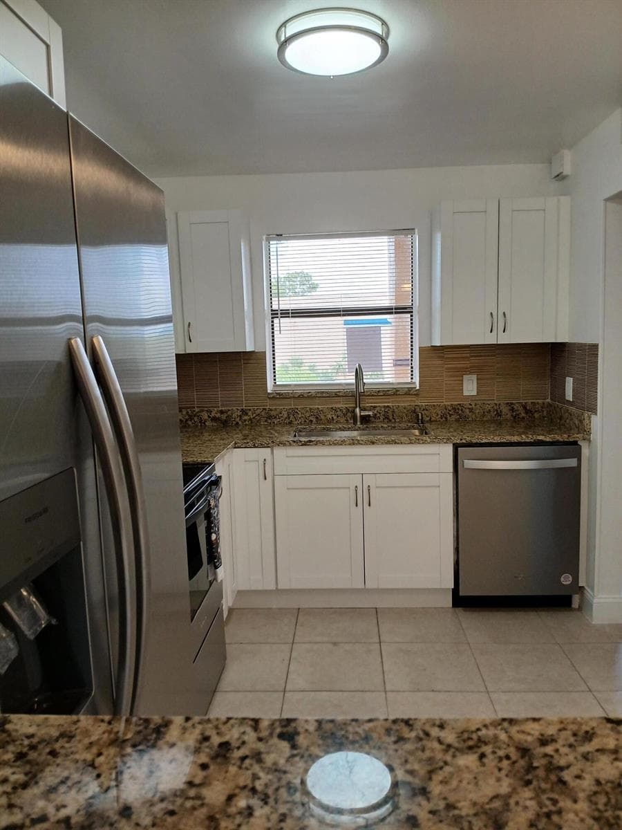 4760 Lucerne Lakes Boulevard W # 405, Lake Worth FL 33467 photo 2