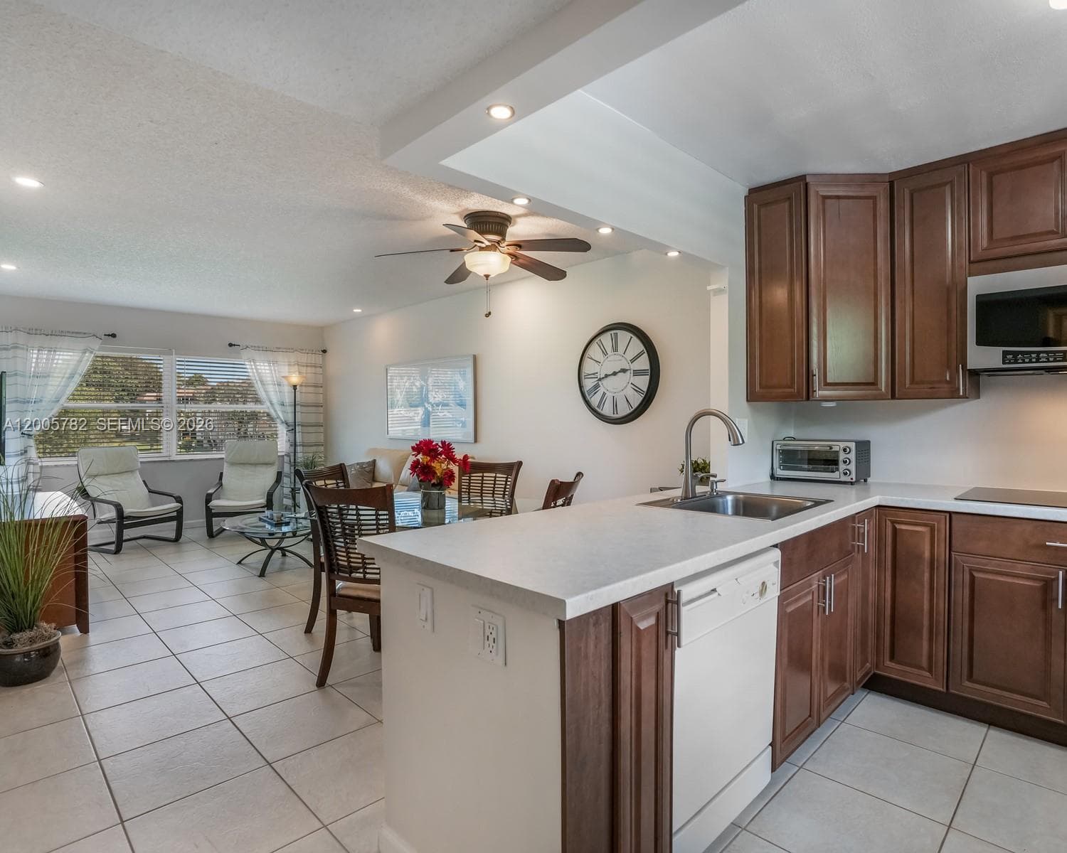 3506 NW 49th Ave # 511, Lauderdale Lakes FL 33319