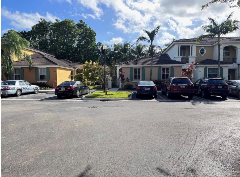 4268 NE 9th St, Homestead FL 33033