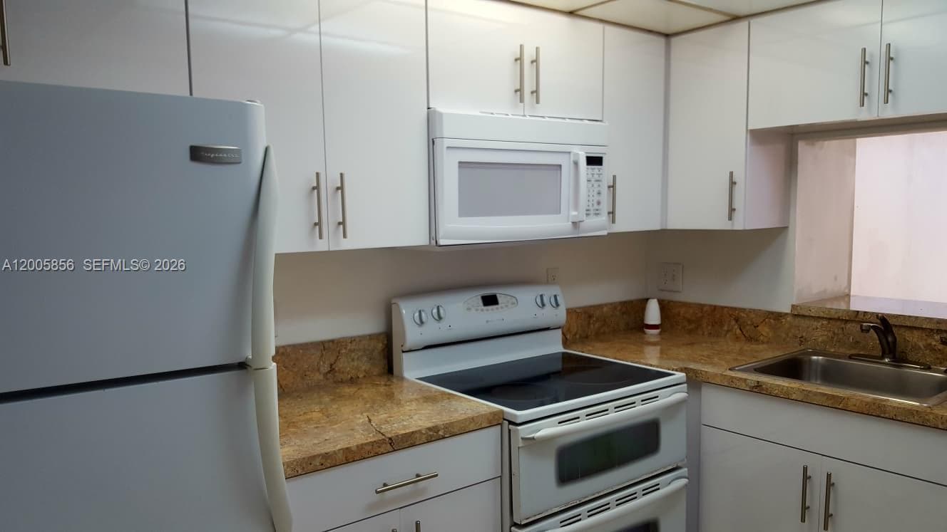 19701 SW 114th Ave # 266, Miami FL 33157 photo 2
