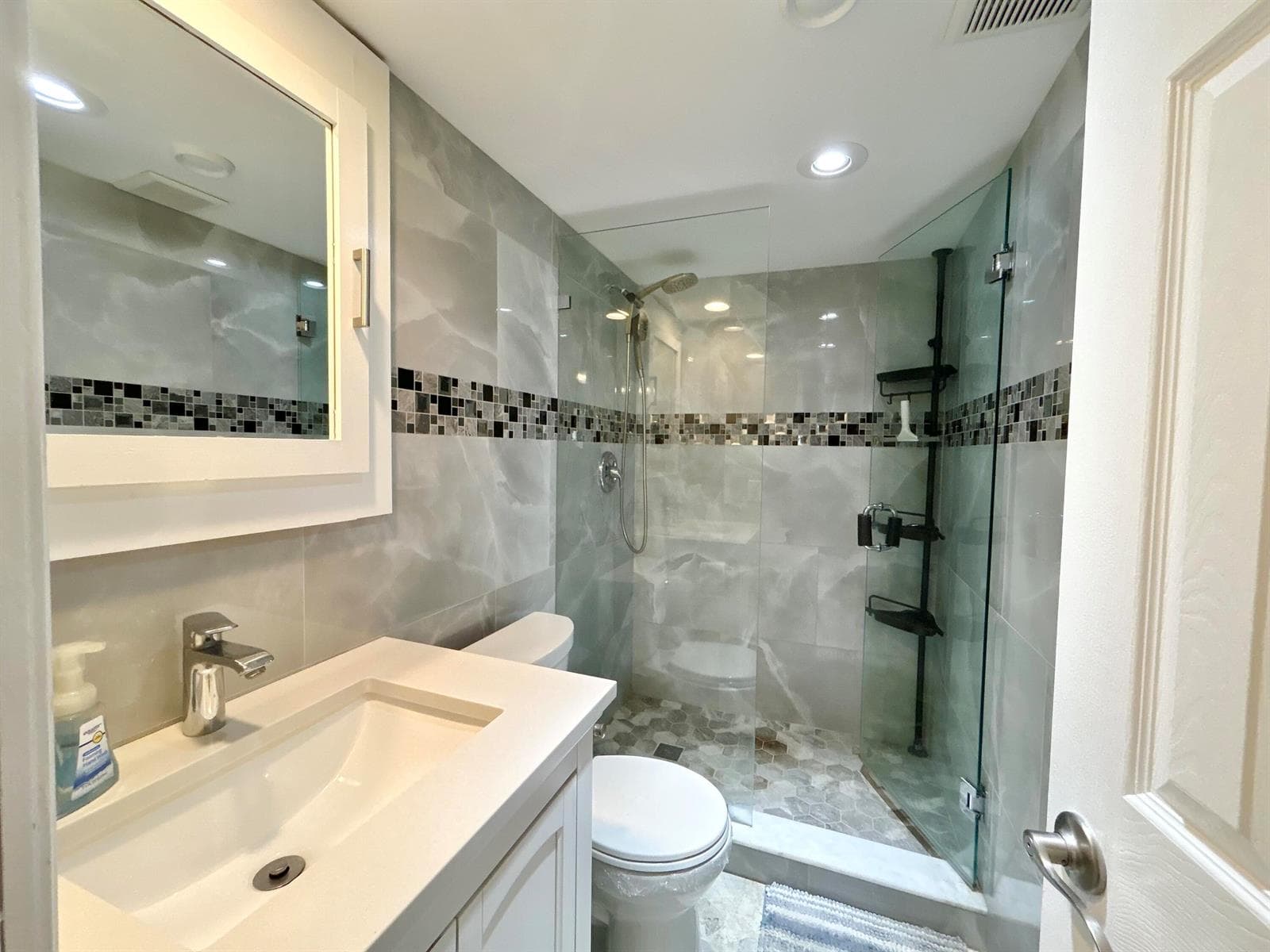 223 Pine Hov Circle # 2, FL 33463 photo 3