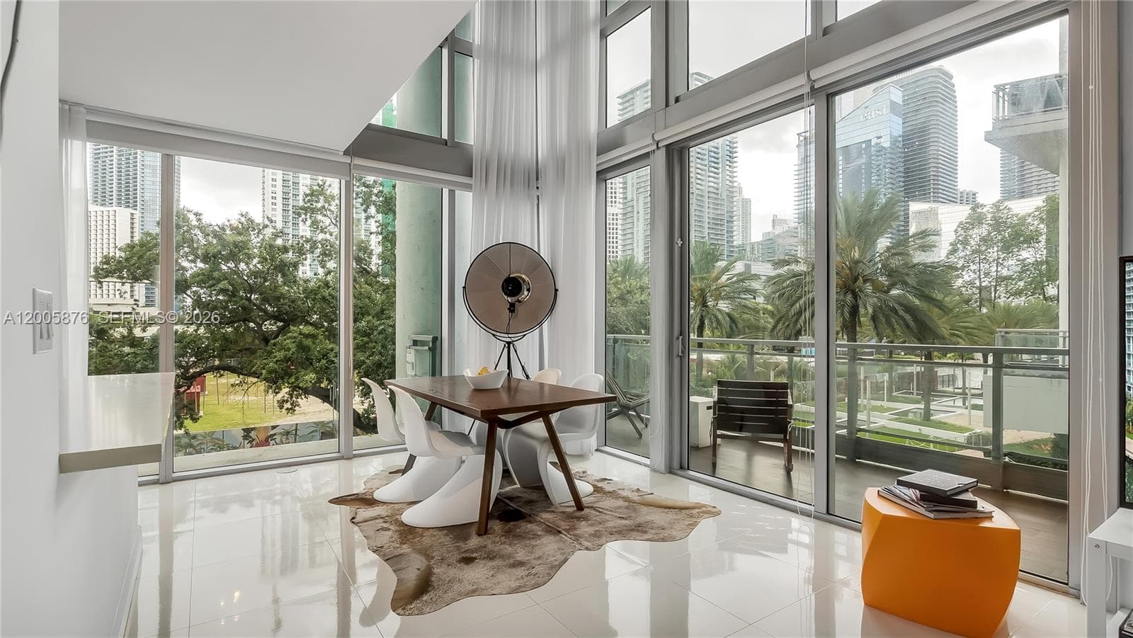 90 SW 3rd St # TH 308, Miami FL 33130