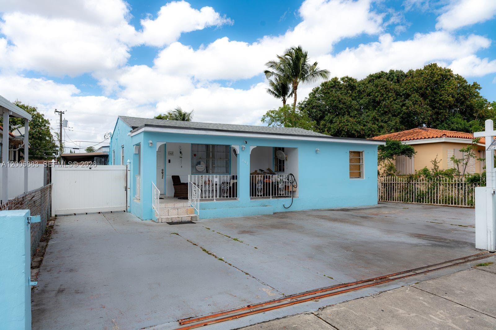 141 E 16th St, Hialeah FL 33010