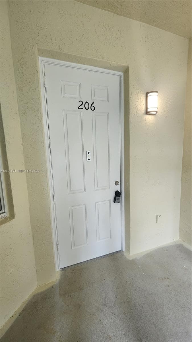3600 Oaks Clubhouse Dr # 206, Pompano Beach FL 33069 photo 2