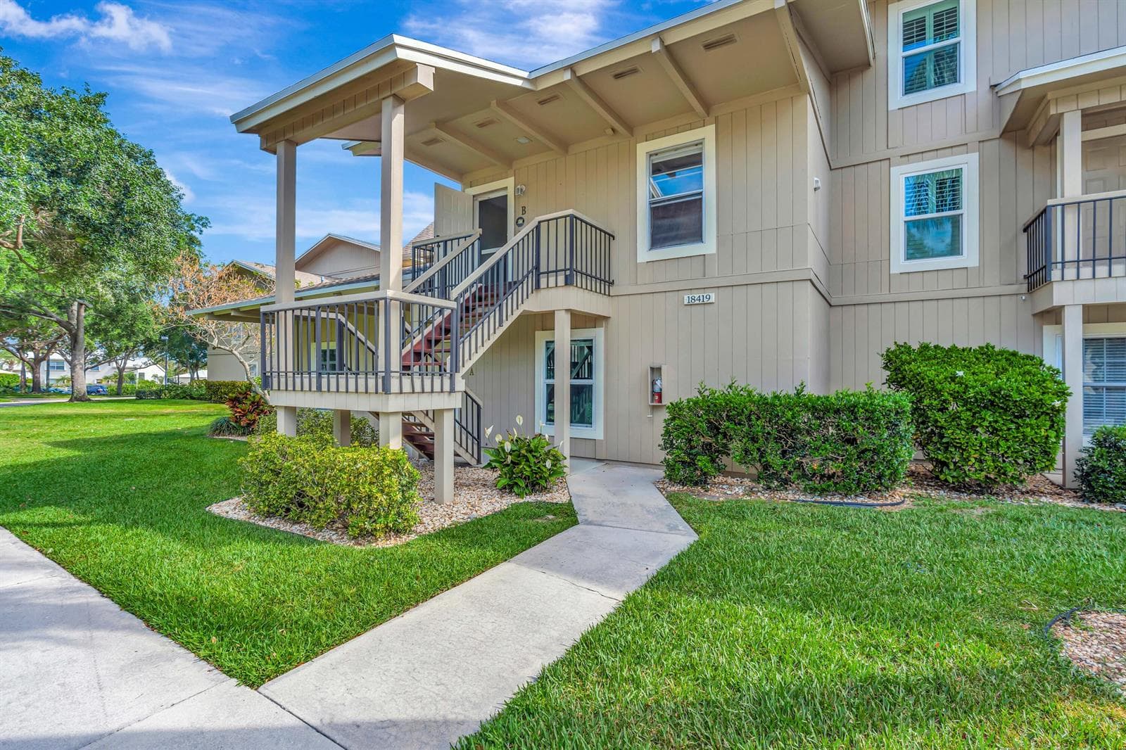 18419 SE Wood Haven Lane # B, Tequesta FL 33469 photo 2