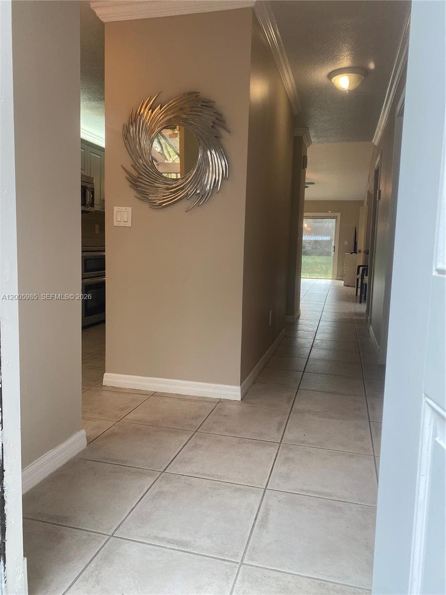 803 SW 119th Way, Davie FL 33325 photo 3