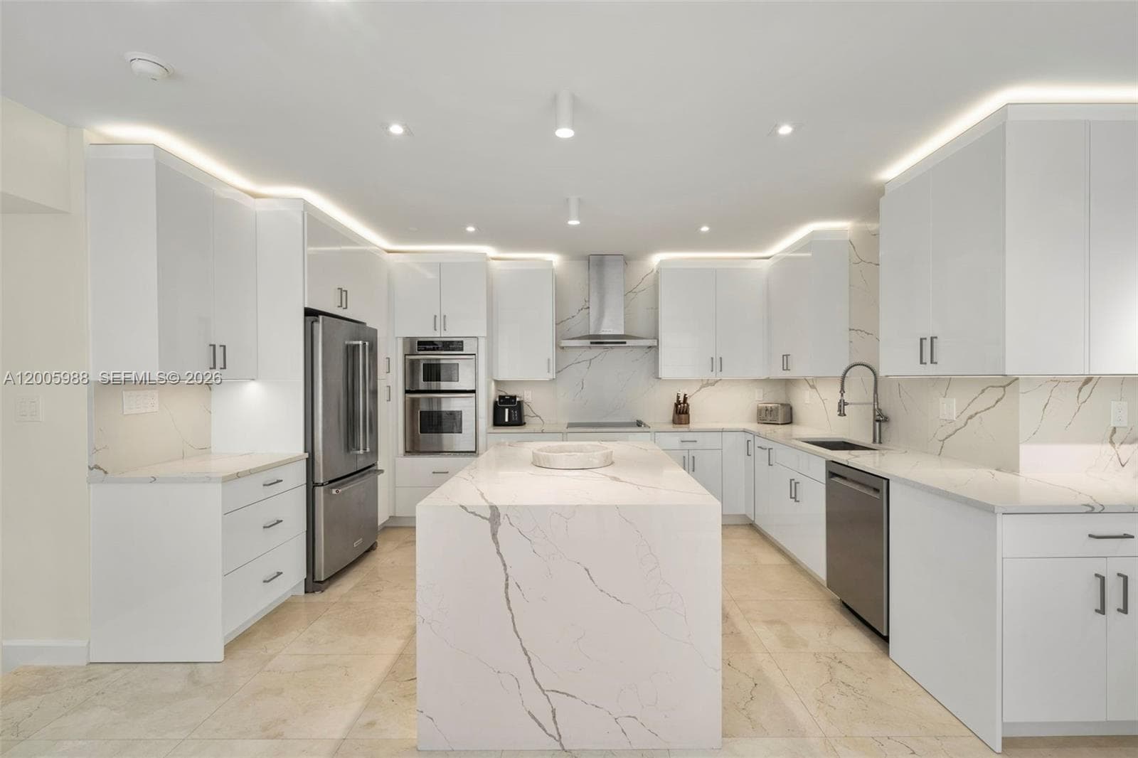 1830 S Ocean Dr # 5103, Hallandale Beach FL 33009 photo 2