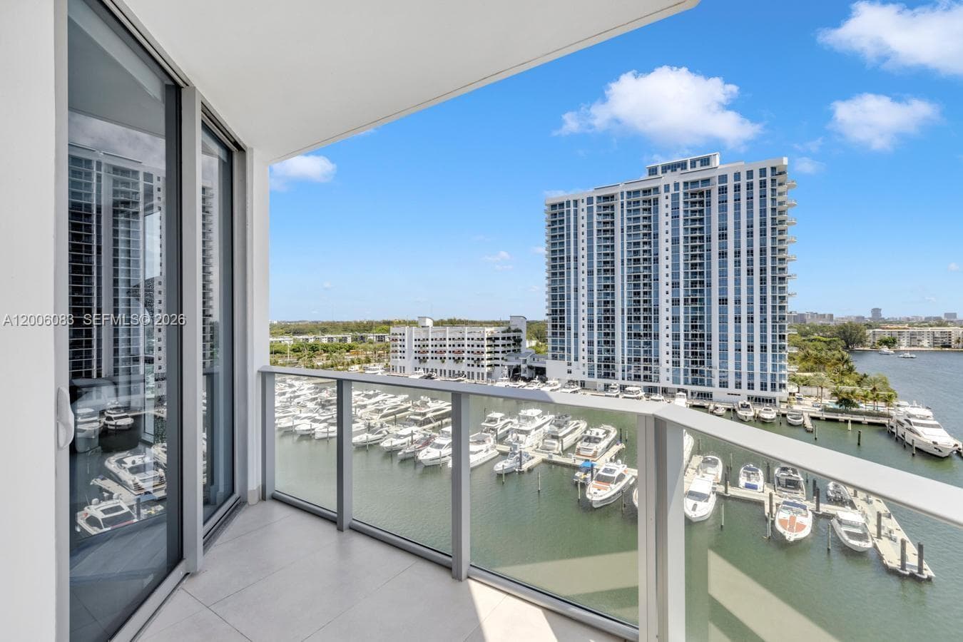 17111 Biscayne Blvd # 909, North Miami Beach FL 33160 photo 3