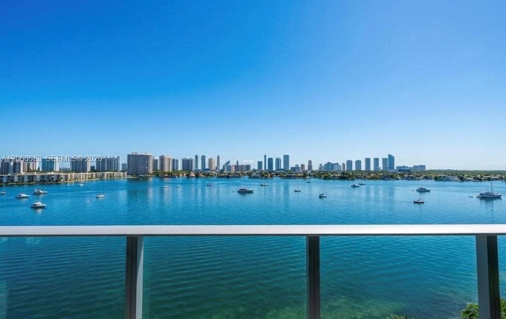 17111 Biscayne Blvd # 909, North Miami Beach FL 33160 photo 4