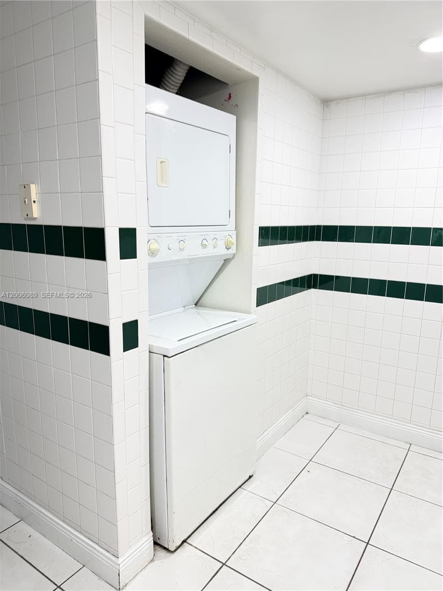 10090 NW 80th Ct # 1203, Hialeah Gardens FL 33016 photo 2