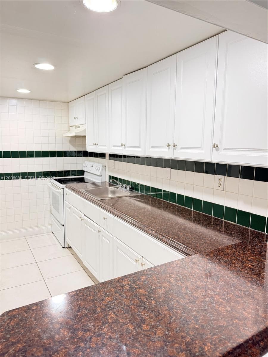 10090 NW 80th Ct # 1203, Hialeah Gardens FL 33016 photo 4