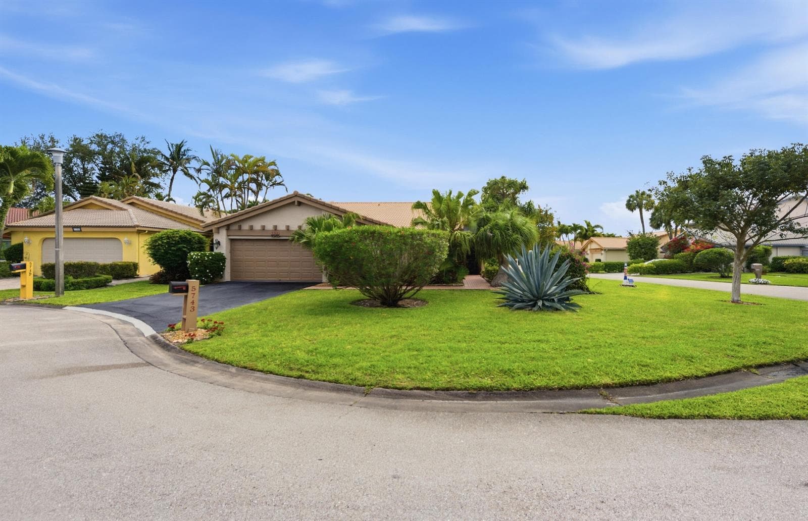 5743 Lakeview Mews Drive, Boynton Beach FL 33437 photo 4