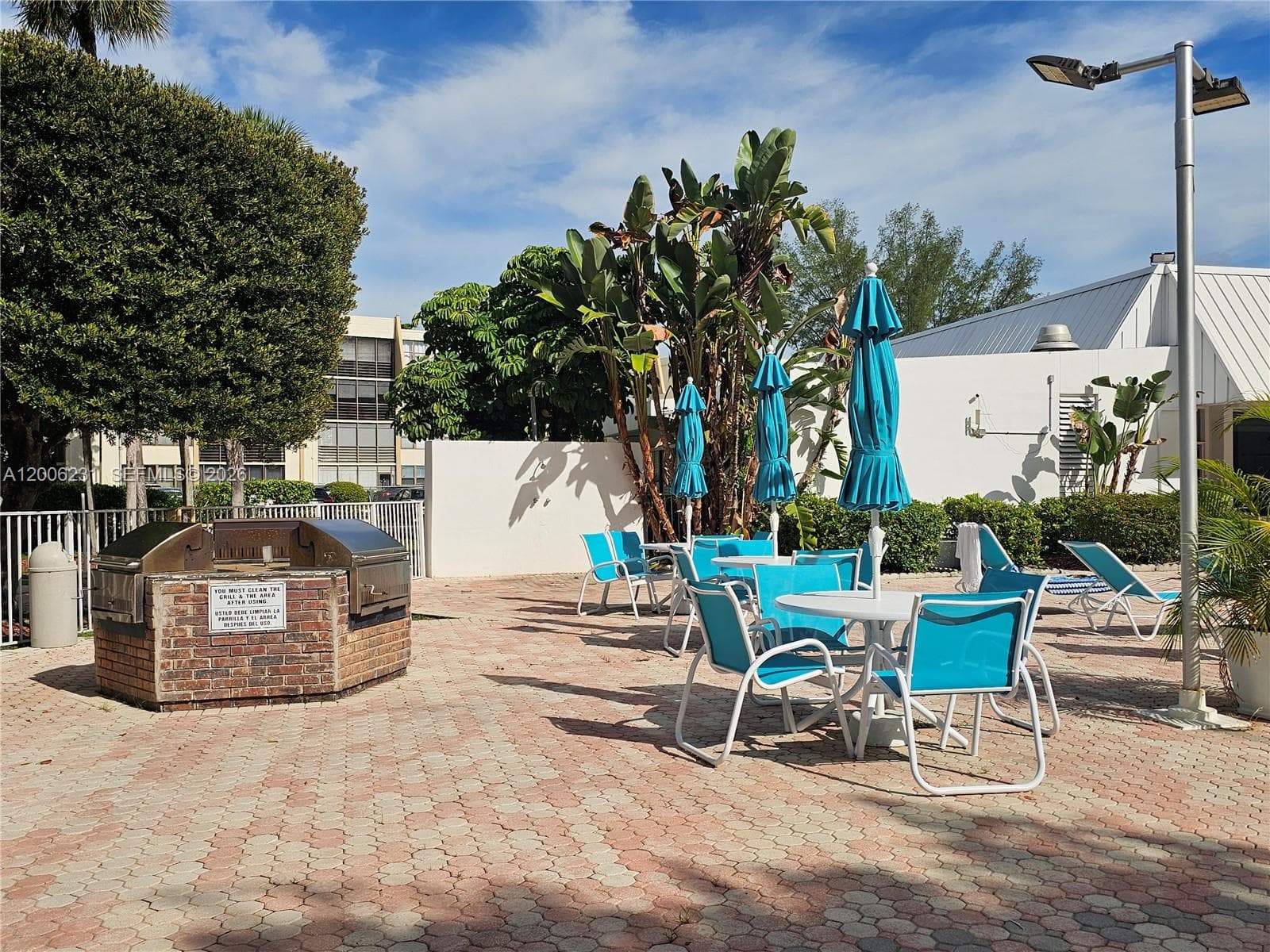 20400 W Country Club Dr # 315, Aventura FL 33180 photo 4