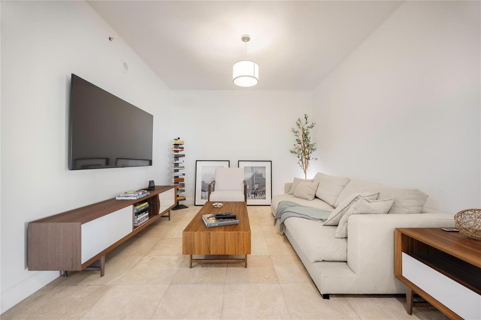 14951 Royal Oaks Lane # 1109, North Miami FL 33181 photo 3