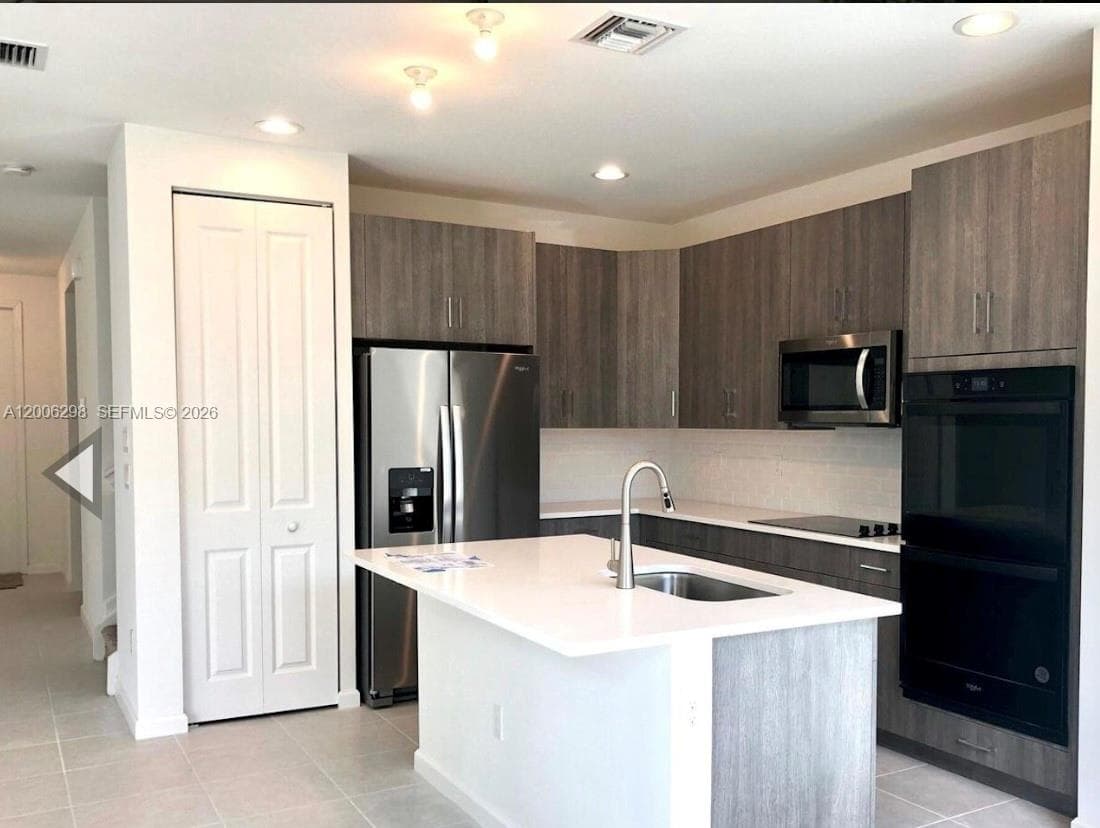 3525 NW 1st St, Pompano Beach FL 33069 photo 2