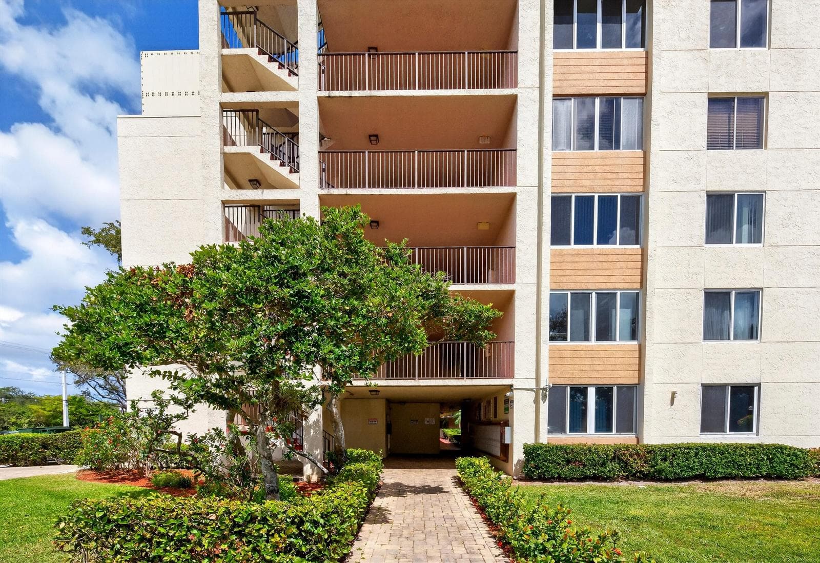 3223 Riverside Drive # C-406, Coral Springs FL 33065 photo 3