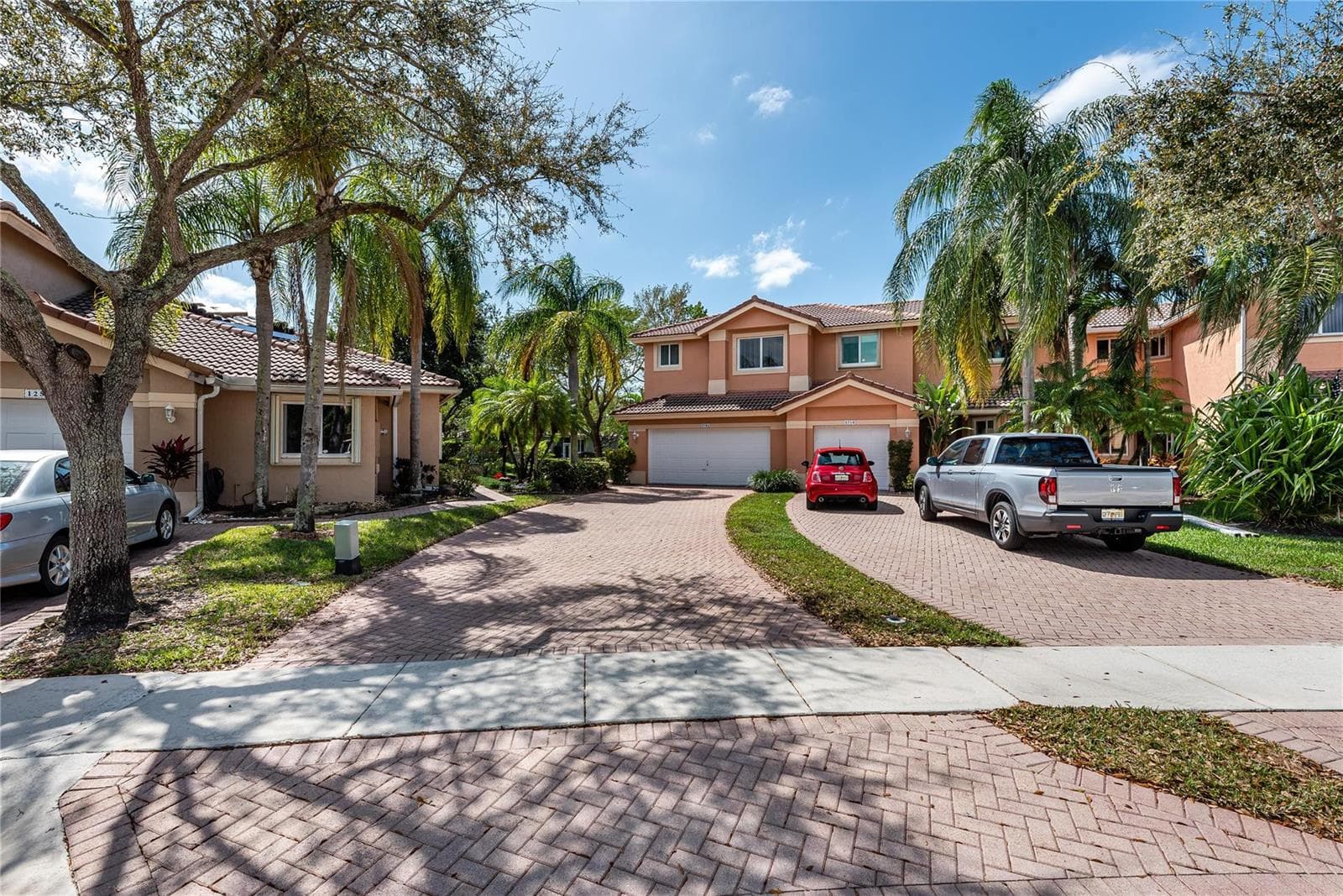 5704 NW 127th Terrace, Coral Springs FL 33076 photo 2