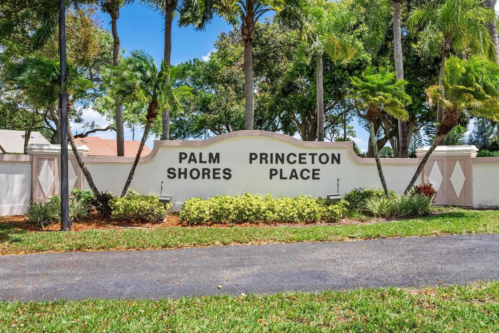 8521 Leeway Lane, Boynton Beach FL 33436 photo 2