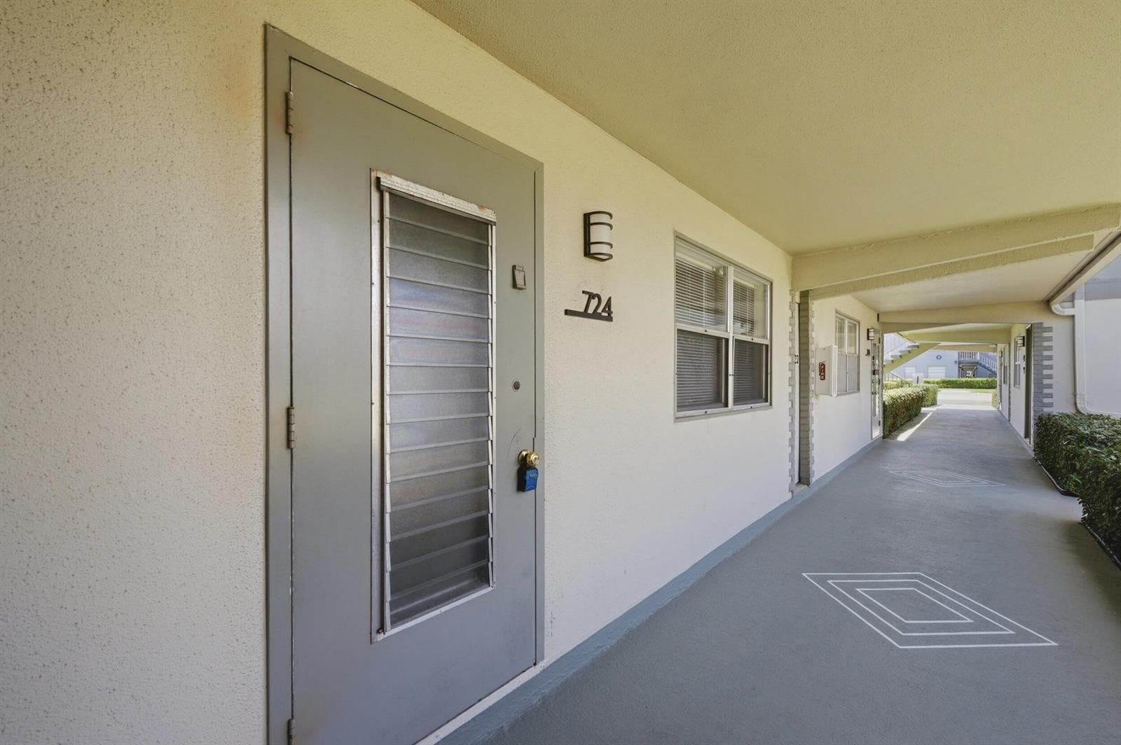 724 Flanders P, Delray Beach FL 33484 photo 3