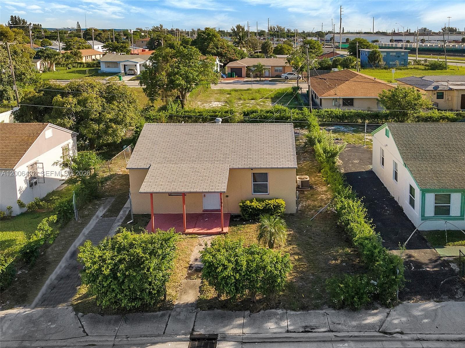562 W 4th St, Riviera Beach FL 33404 photo 3
