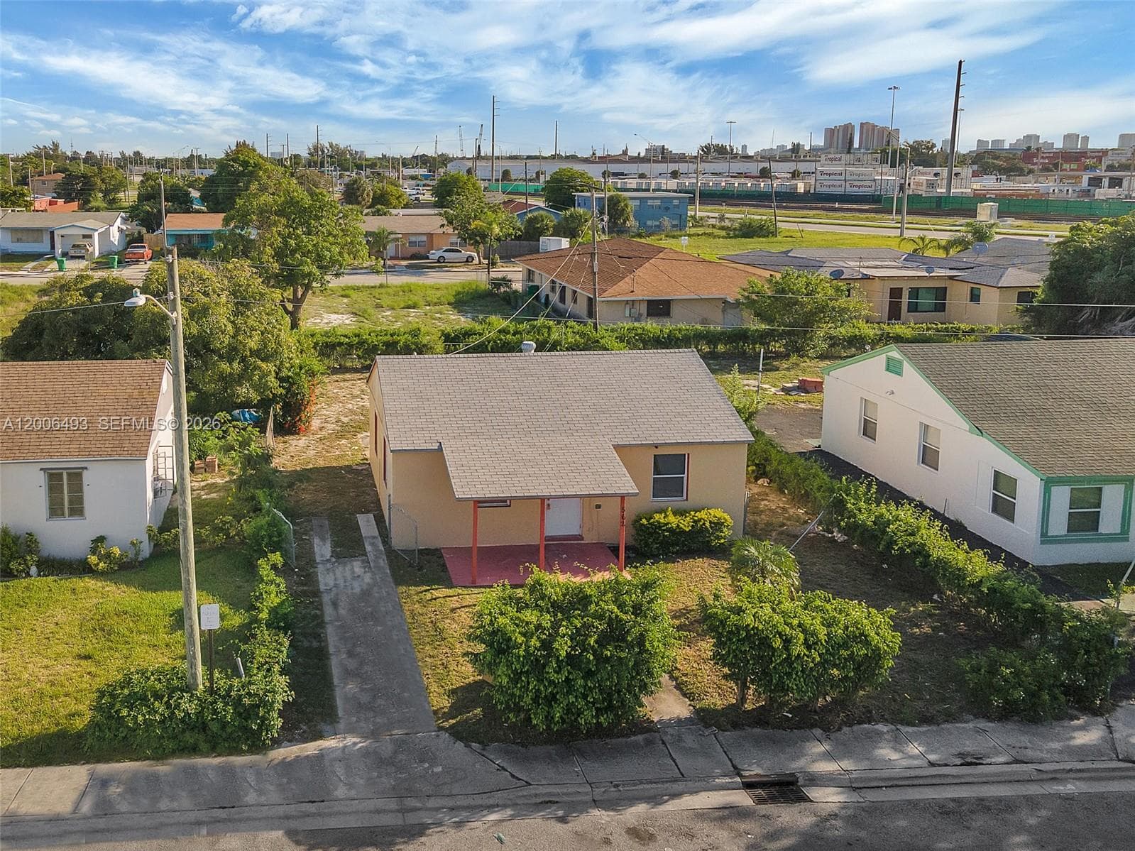 562 W 4th St, Riviera Beach FL 33404 photo 4