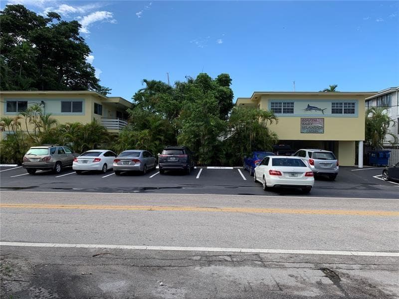 1525 SE 15th Street NE # 2, Fort Lauderdale FL 33316