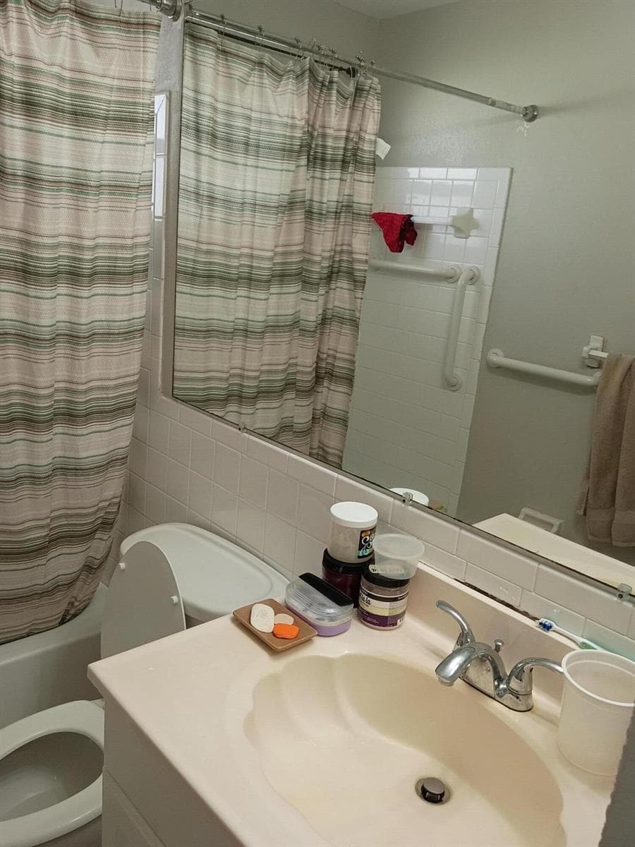 1270 NW 66th Terrace, Margate FL 33063 photo 4