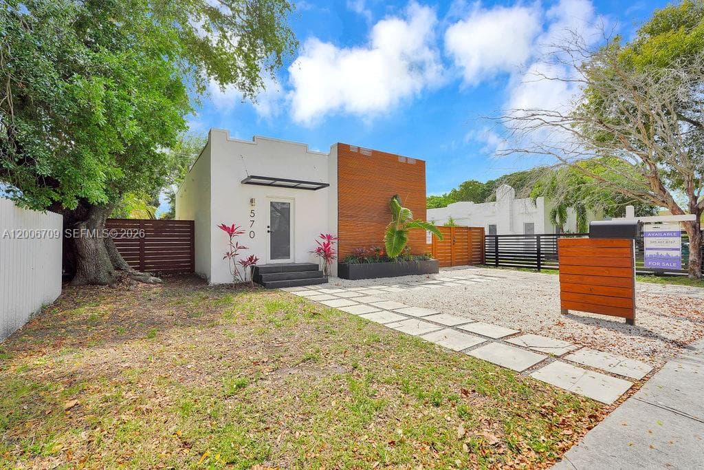 570 NW 48th St, Miami FL 33127 photo 3