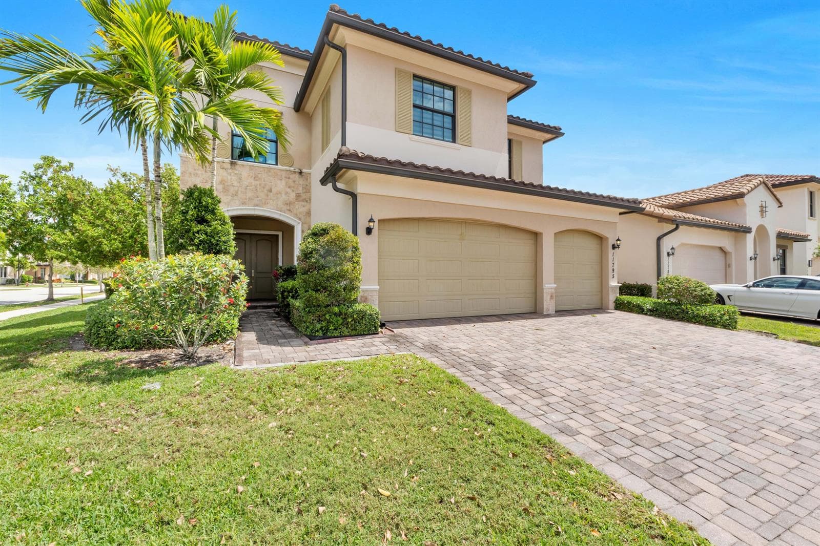 11795 Waterway Circle, Parkland FL 33076 photo 2