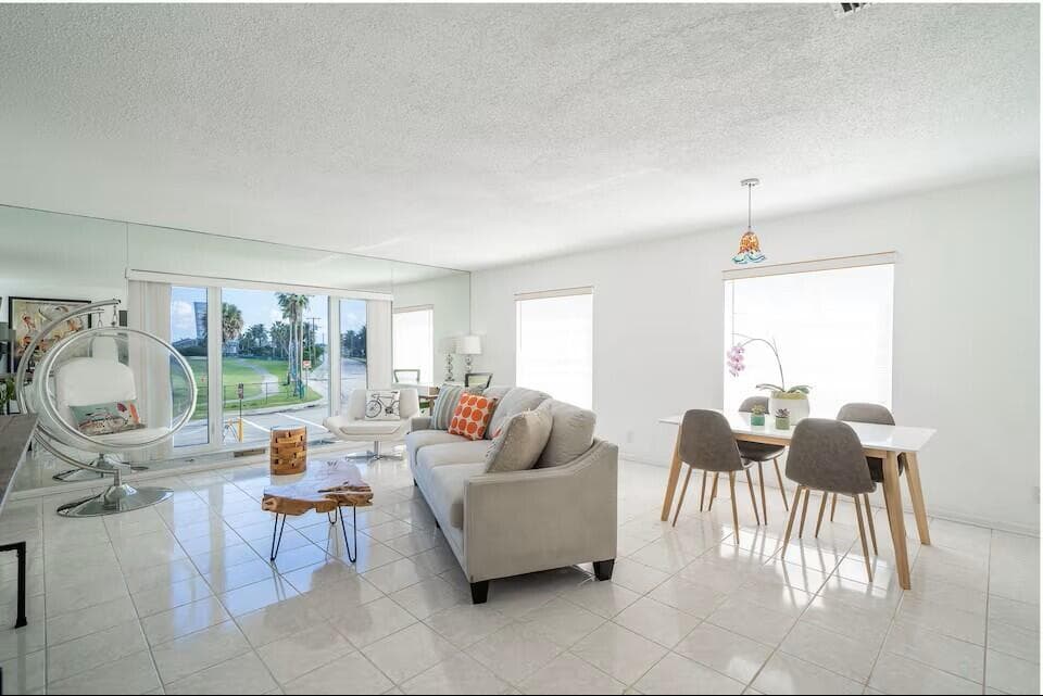 6 Lucerne Avenue # 3, FL 33460 photo 2