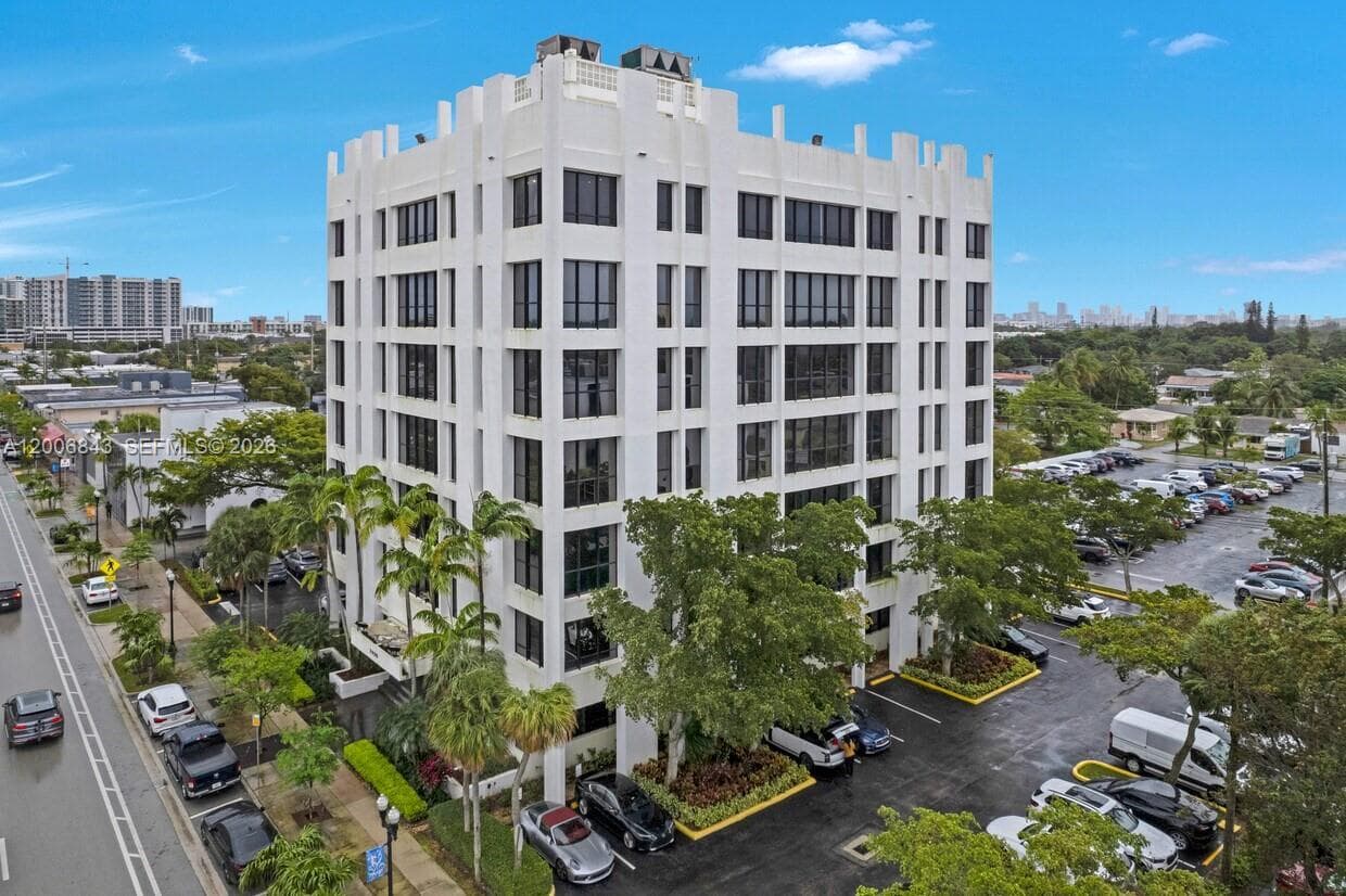 2450 Hollywood Blvd # CU605, Hollywood FL 33020 photo 5